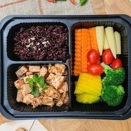 ข้าว ลาบปลาแซลมอน