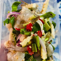 ยำกุ้งสดหอยนางรม+ข้าวโพด