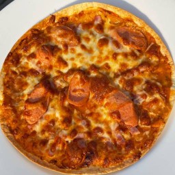 Pizza แป้งบางนุ่ม สไตส์อิตาลี่