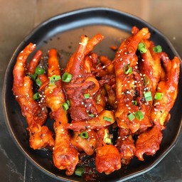 ตีนไก่เผ็ด (ทักบัล)