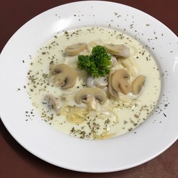 สปาเก็ตตี้ซอสครีมเห็ด