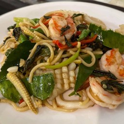 สปาเกตตีผัดฉ่าทะเล