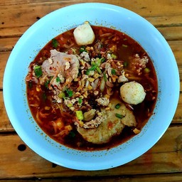 บะหมี่ต้มยำหมูเด้ง
