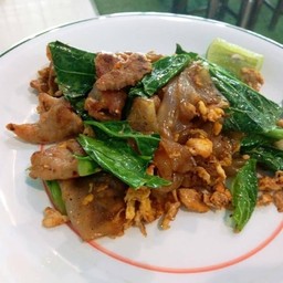 ผัดซีอิ๊วเส้นใหญ่หมู