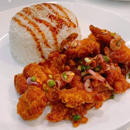 ข้าวยำไก่ป๊อปแซ่บซี๊ด
