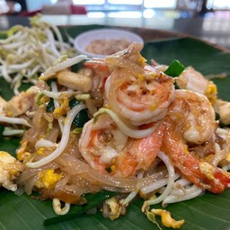 ผัดไทกุ้งสด