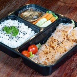 Set ข้าวสเต็กหมูจิ้มแจ่ว