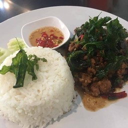 ข้าวกะเพราไก่