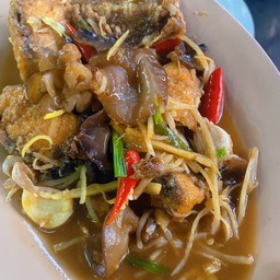 ปลากะพงราดเต้าเจี้ยว