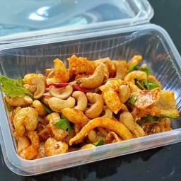 ยำสามกรอบ