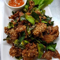 หมูทอดใบมะกรูด