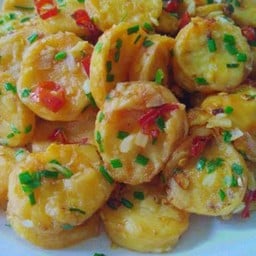 เต้าหู้ไข่ผัดพริกเกลือ ราดข้าว