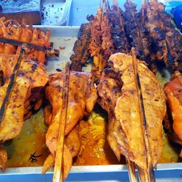 ไก่เหลืองบางแสนคุณตู่