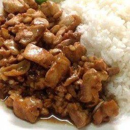 ขาหมูกระเทียมราดข้าว