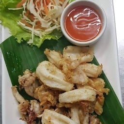 ปลาหมึกทอดกระเทียม