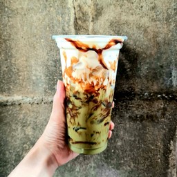 ชาเขียวนมสดบราวน์ชูก้า