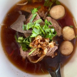 เกาเหลารวมหมู น้ำตก