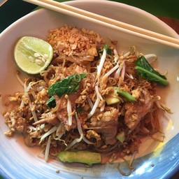 เส้นเล็กผัดซีอิ๊วหมูนุ่มโบราณ(ใส่ไข่)