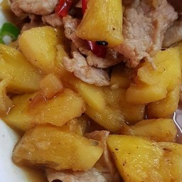 หมูผัดสับปะรด