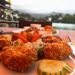 ไอยราซีฟู้ด (เกาะช้าง)
