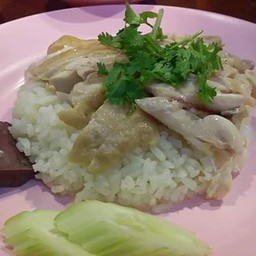 ร้านข้าวมันไก่นายโย กองต้า