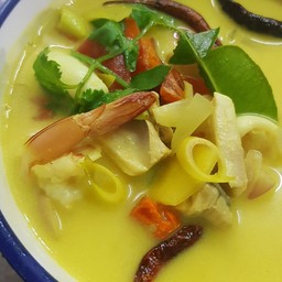 ไก่ต้มข่า