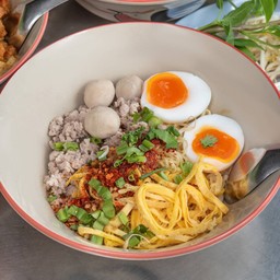 ก๋วยเตี๋ยวต้มยำแม่จอย