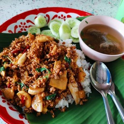 ข้าวกะเพราหมูสับวุ้นเส้นหน่อไม้ดอง