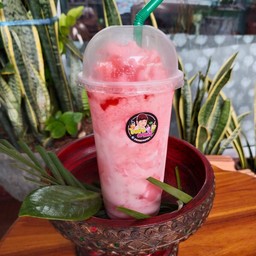 สตอเบอรี่สมูทตี้ปั่น