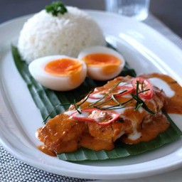 ข้าวฉู่ฉี่แซลมอน+ไข่ต้ม