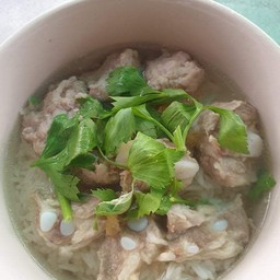 ข้าวต้มกระดูกหมู