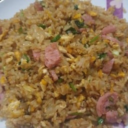 ข้าวผัดแหนม