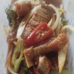 ผัดน้ำพริกเผา (เป็นกับข้าว)
