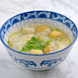 ก๋วยเตี๋ยวลูกชิ้นแคระ
