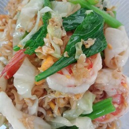 ผัดมาม่า กุ้ง+หมึก