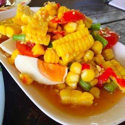 ตำข้าวโพดไข่เค็ม