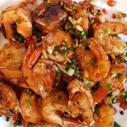 กุ้งคั่วพริกเกลือราดข้าว