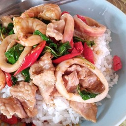 แก้วก๋วยเตี๋ยวริมทุ่ง