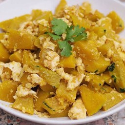 ข้าว ฟักทองผัดไข่