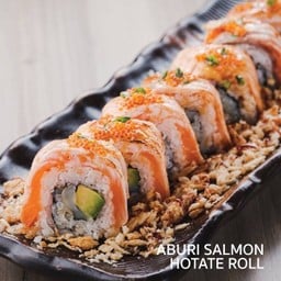Aburi Salmon Hotate Roll (4 pcs)  โรลปลาแซลมอน หอยเชลล์