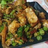 ผัดฉ่าหมูกรอบกับข้าว