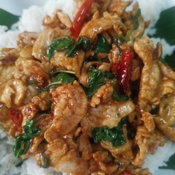 ข้าวผัดพริกแกงไก่