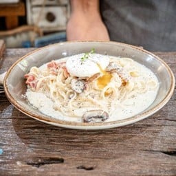 •คาโบนาร่า กับเส้น Fettuccine