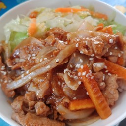 ข้าวหน้าหมูตะหลิวยืม