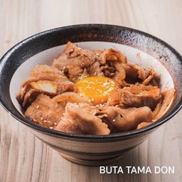 Buta Tama Don ข้าวหน้าหมูสามชั้นสไตล์ญี่ปุ่น