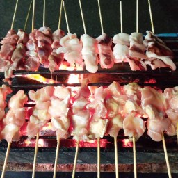 ร้านปิ้ง-ย่างหม่าล่า..เก๊าขาม...ประตูม้า By ยุ้ย