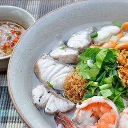 ข้าวต้มสามเกลอ(กุ้ง+หมึก+ปลา)