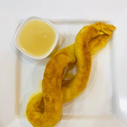 โรตีปาท่องโก๋ทวิสต์ ชีส
