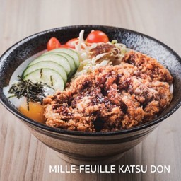 Mille-Feuille Katsu Don ข้าวหน้าหมูสไลซ์ทอด และไข่ออนเซ็น