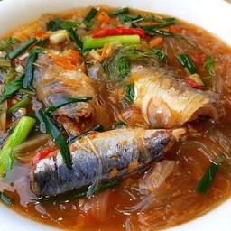 ต้มยำวุ้นเส้นปลากระป๋ออง